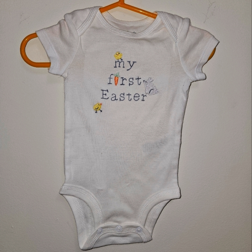 Nwot 2 bodysuits easter‎ carters size 3 months white and light green